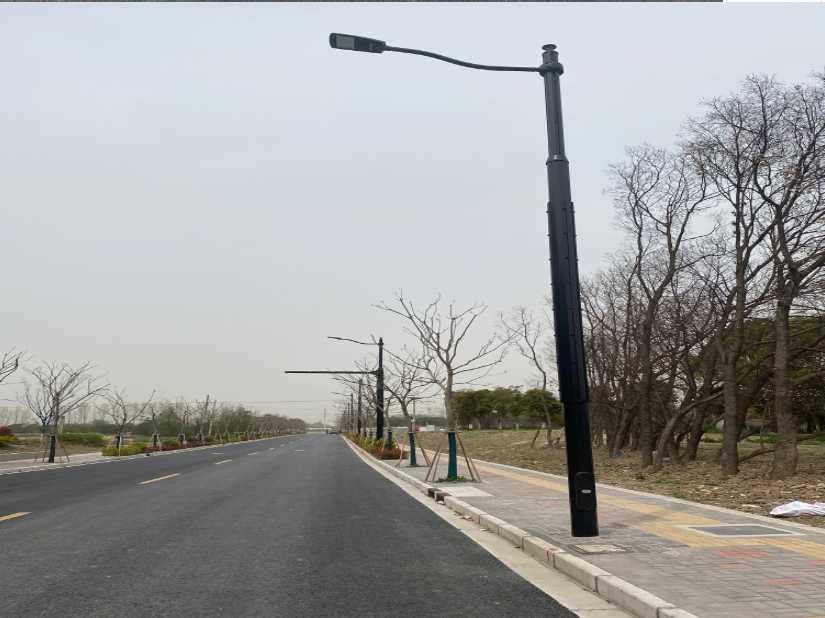 独山子区上海综合杆 太阳能路灯工程